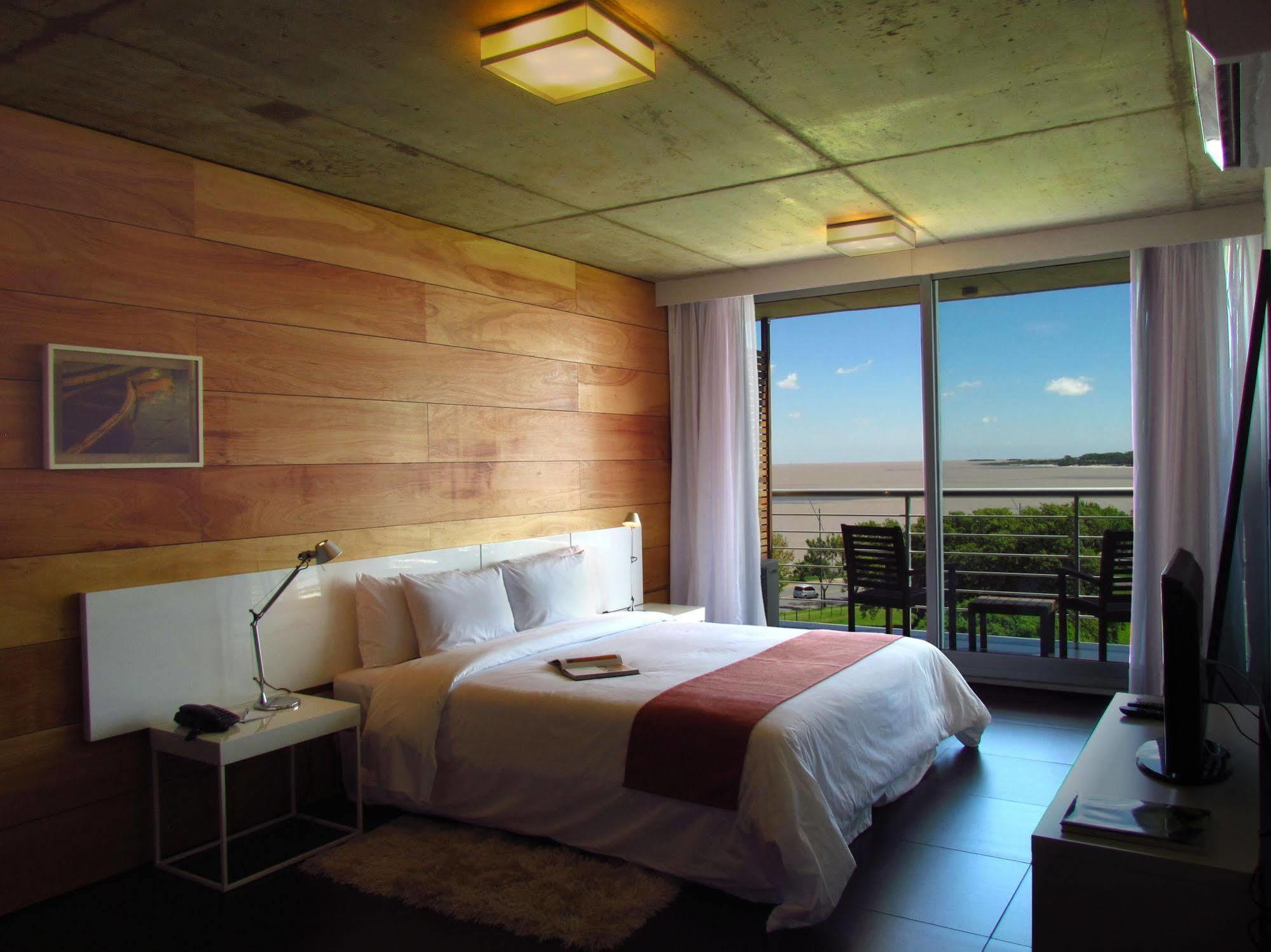 Costa Colonia - Riverside Boutique Hotel โกโลเนีย เดล ซากราเมนโต ภายนอก รูปภาพ