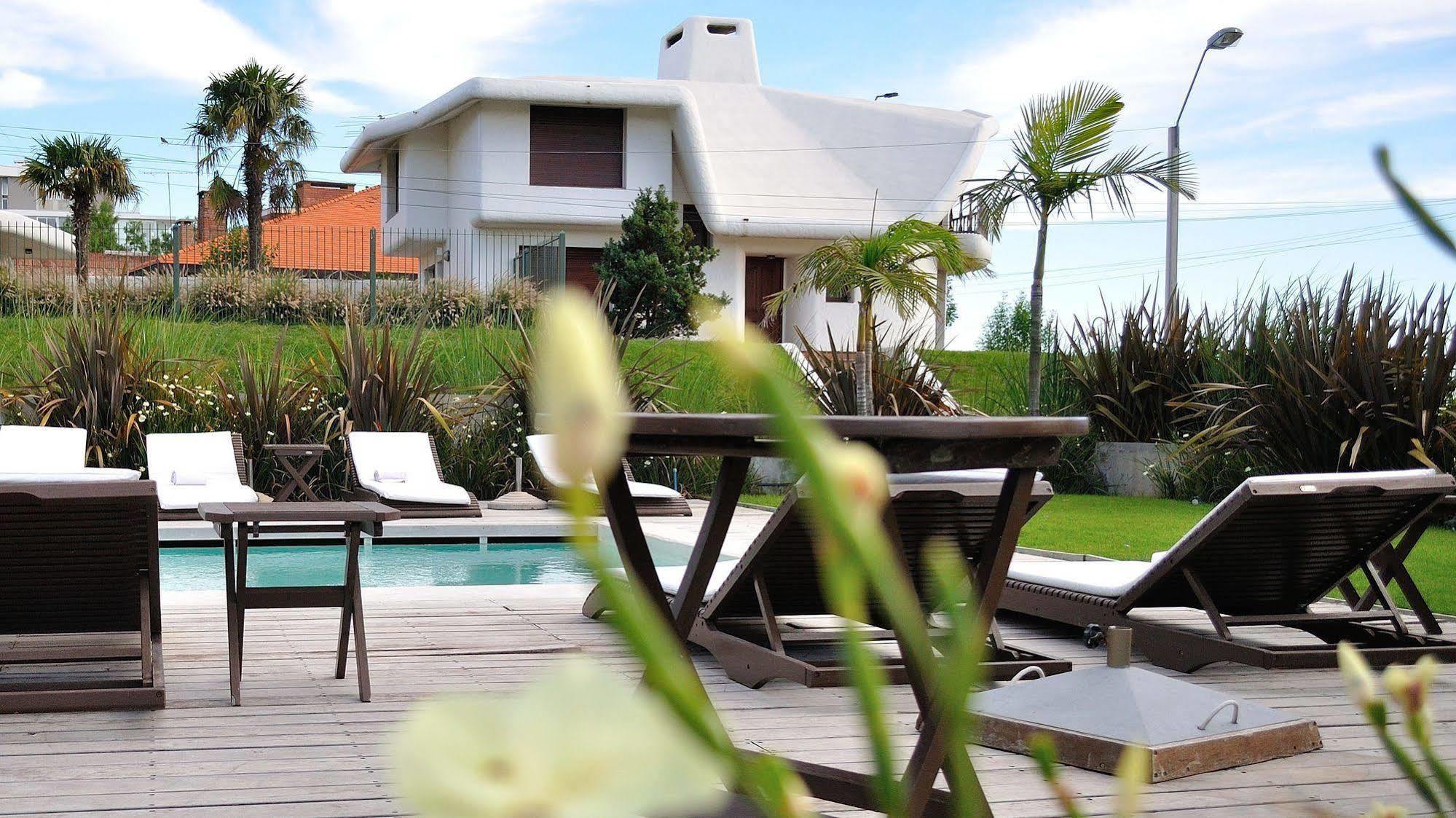 Costa Colonia - Riverside Boutique Hotel โกโลเนีย เดล ซากราเมนโต ภายนอก รูปภาพ