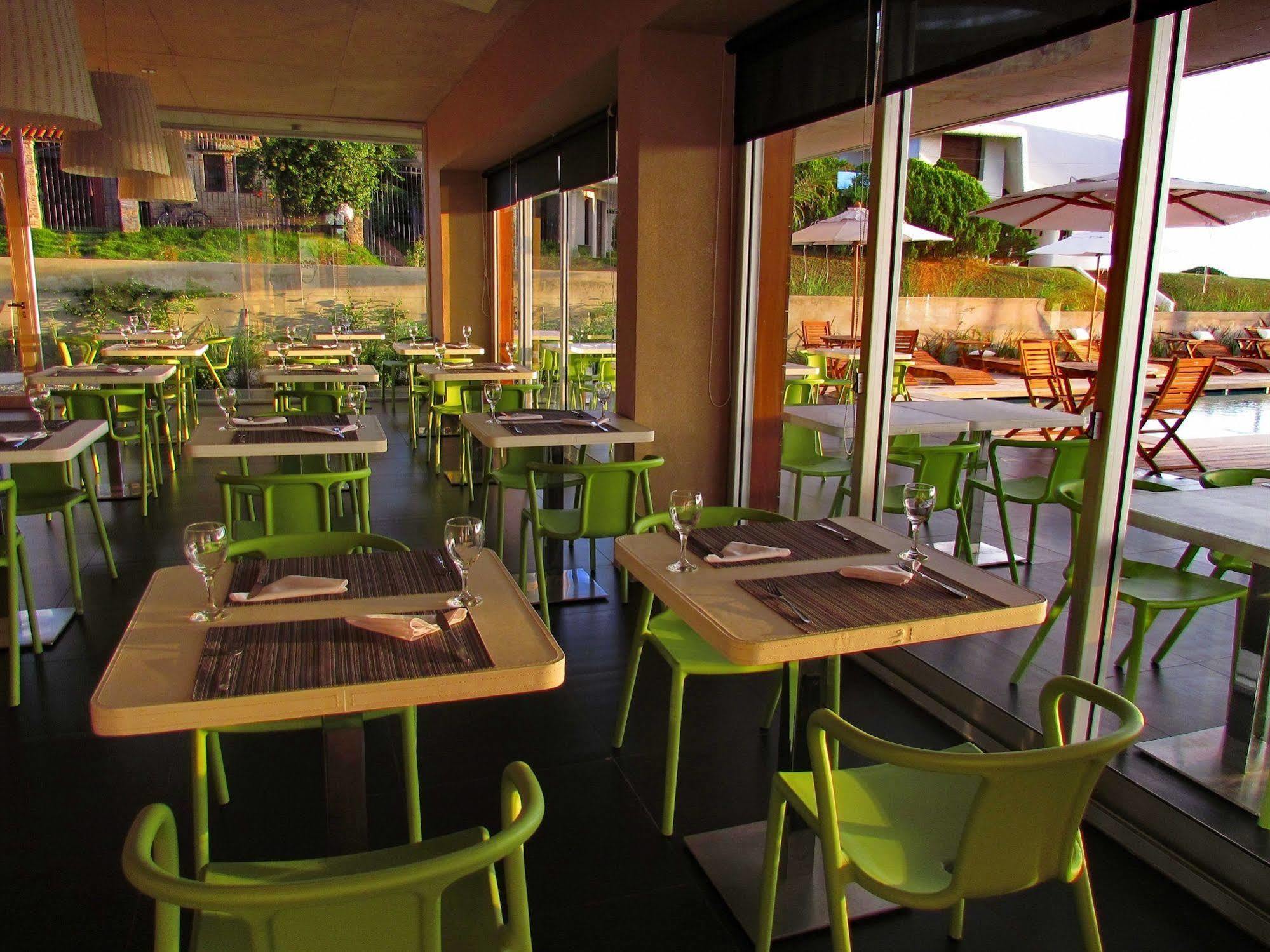 Costa Colonia - Riverside Boutique Hotel โกโลเนีย เดล ซากราเมนโต ภายนอก รูปภาพ